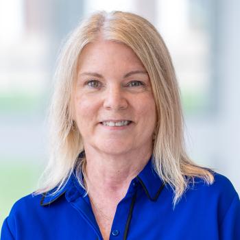 Portrait of Debbie Thompson